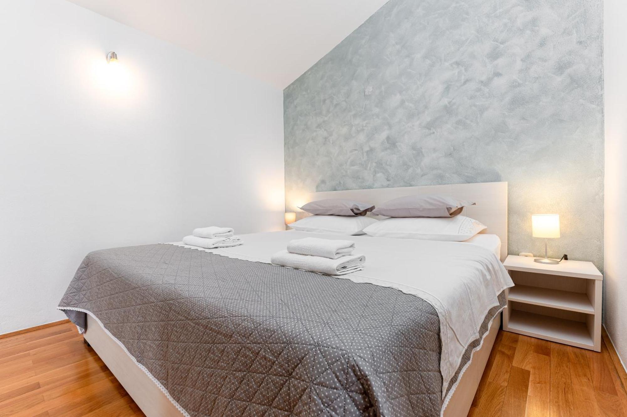 Apartments Gisela Makarska Exterior foto